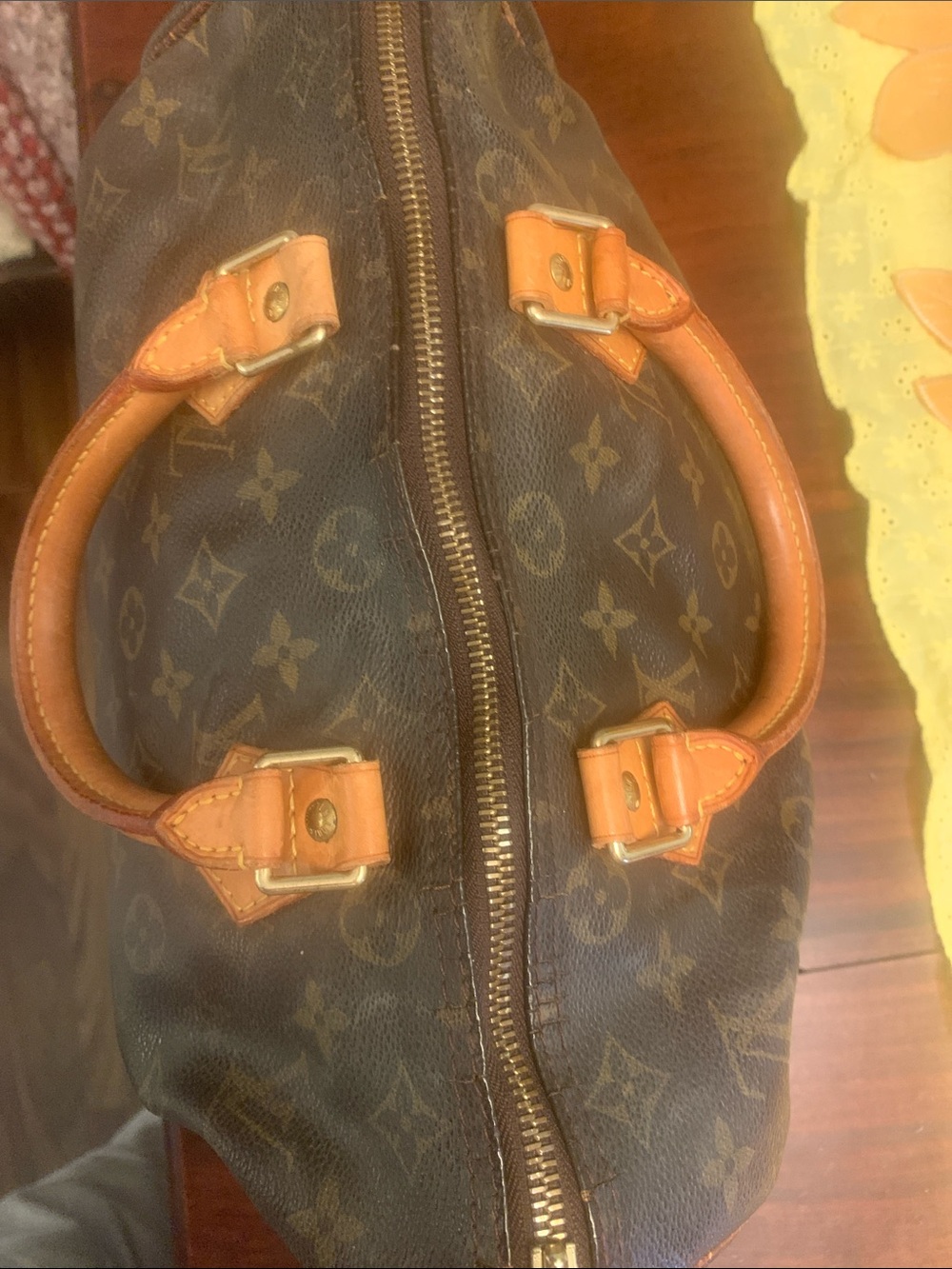 🛑Price Drop 🛑Authentic Louis Vuitton Monogram Speedy handbag. - Picture 3 of 16